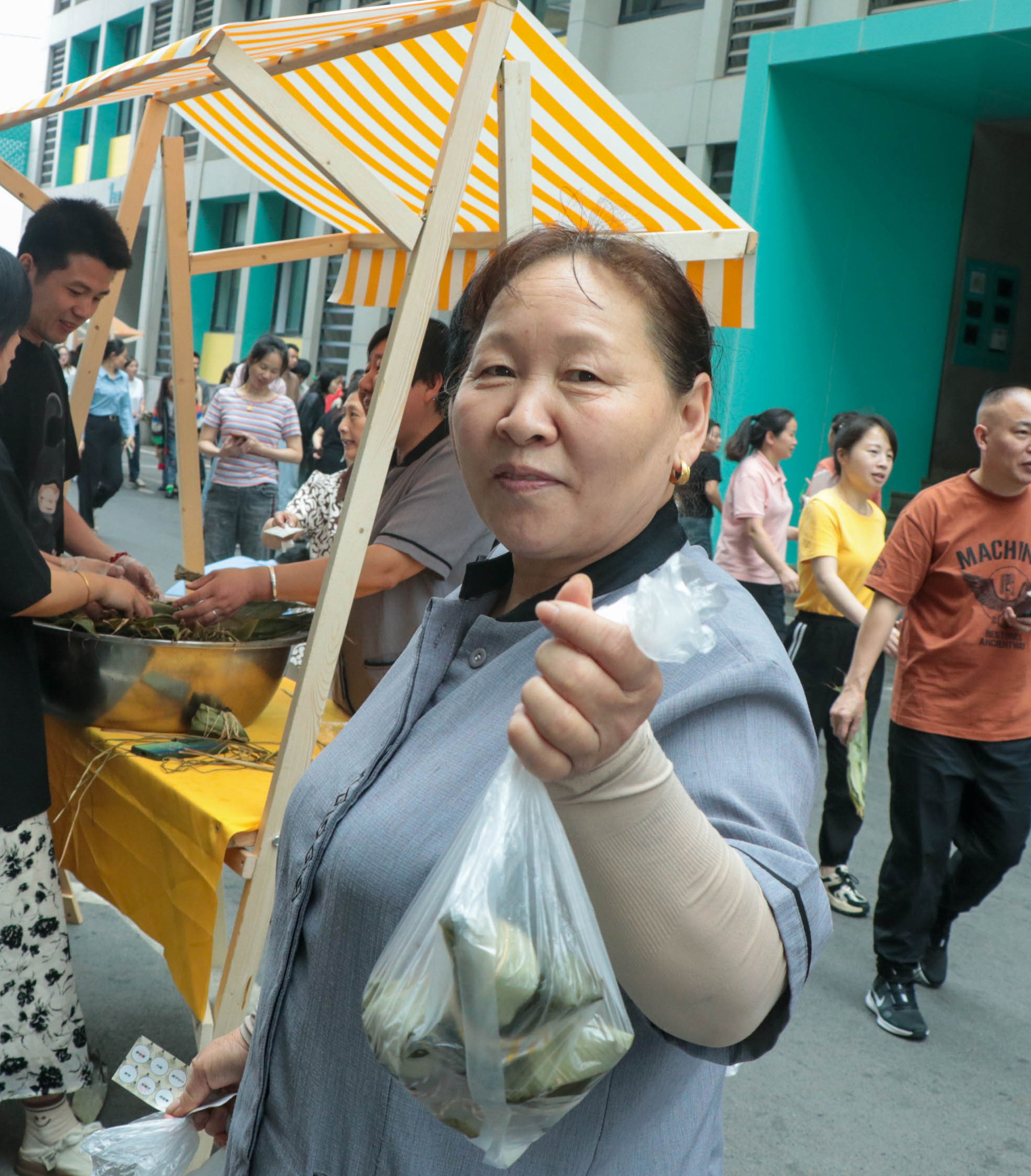 端午節(jié)丨粽葉青青，情意濃濃